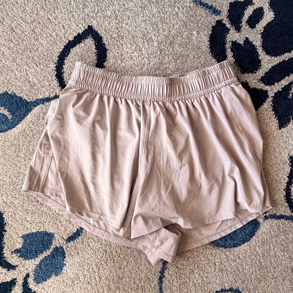 mauve gray pace crush shorts 2.5in high rise